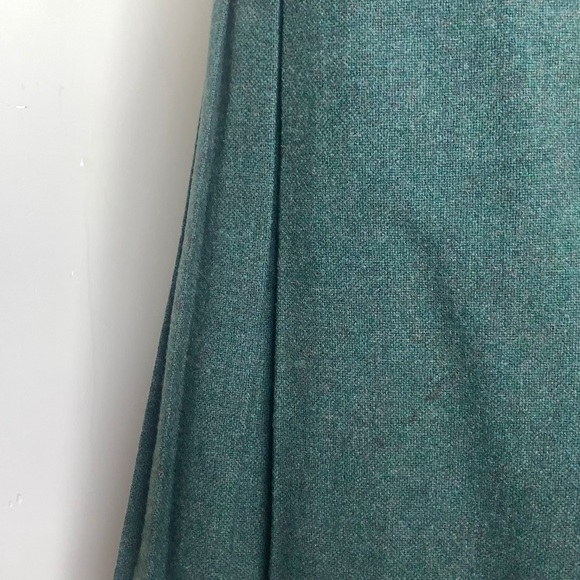 Green Pleated Wool Kilt - Picture 4 of 5
